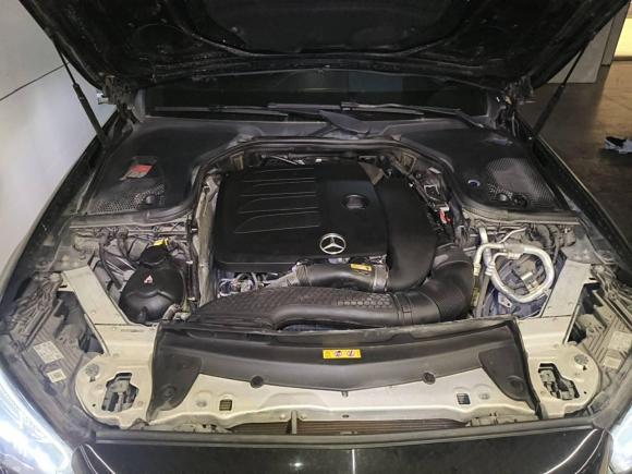[广州·粤E] 二手奔驰奔驰E级2021款 E 300 L 运动豪华型