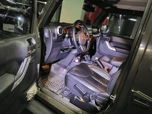 [西安·陕A] 二手Jeep牧马人2015款 3.0L Sahara 四门舒享版