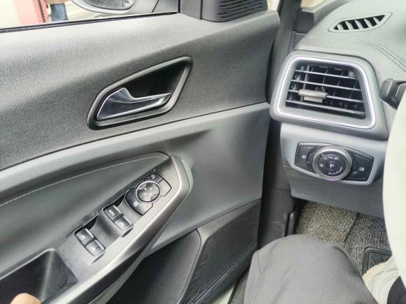 [温州·浙C] 二手福特福睿斯2015款 1.5L 自动时尚型