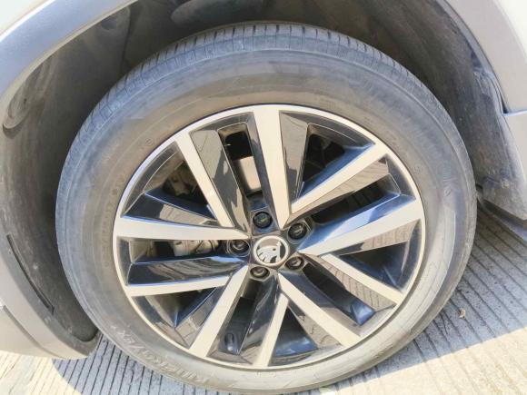 [上海·沪D] 二手斯柯达柯米克2022款 1.5L 自动舒享版