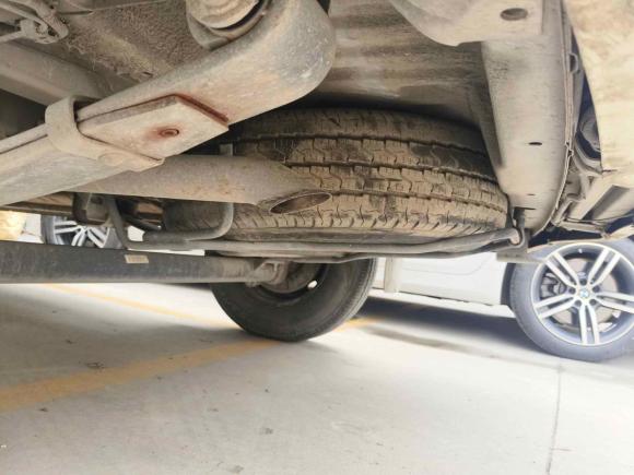 [台州·浙J] 二手上汽大通MAXUS新途V802017款 2.5T 6挡手动傲运通国V短轴中顶5/6/10座