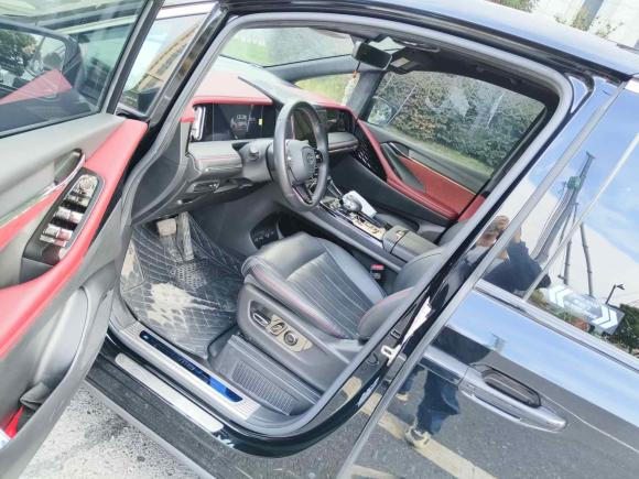 [杭州·浙M] 二手广汽传祺传祺M82023款 宗师系列 双擎 御尊版