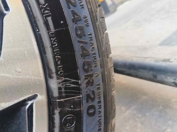 [深圳·粤B] 二手路虎揽胜极光2014款 2.0T 5门耀动版