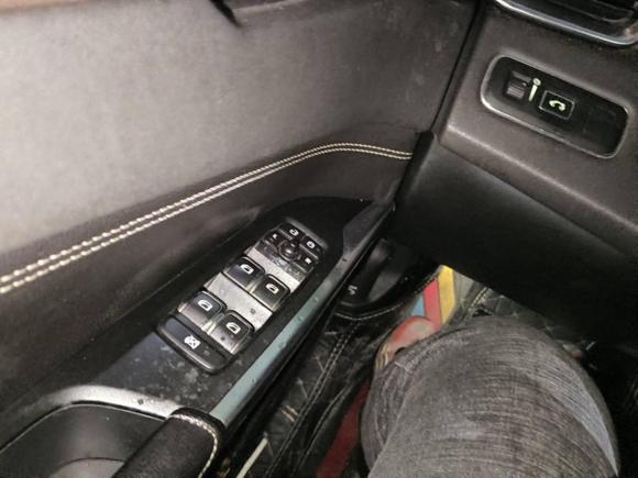 [广州·粤A] 二手领克领克012017款 2.0T 两驱型Pro版