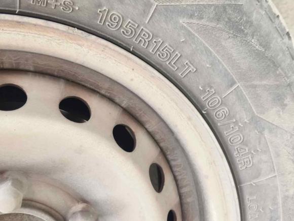 [上海·沪A] 二手福田风景智蓝G7新能源2022款 厢式运输车长轴高顶2座宁德时代50.23kWh