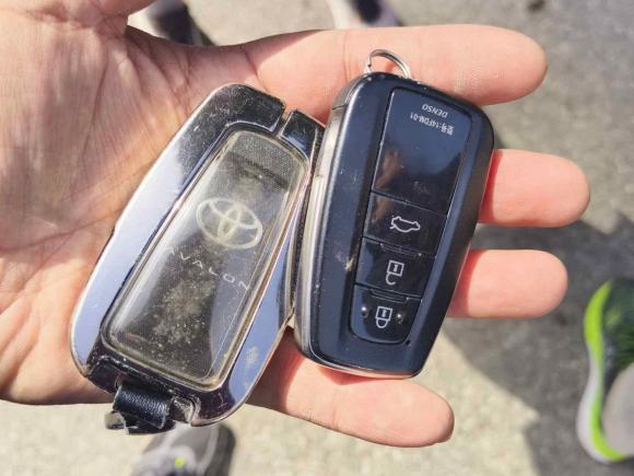 [上海·苏C] 二手丰田亚洲龙2022款 2.0L 豪华版