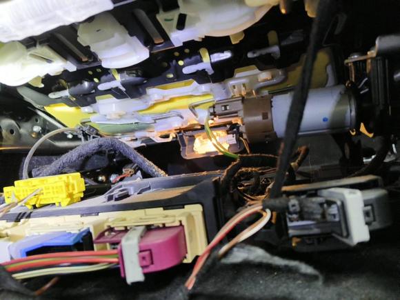 [上海·沪B] 二手奔驰奔驰C级2016款 C 180 L 运动型