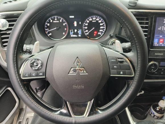 [上海·沪B] 二手三菱欧蓝德2018款 2.4L 四驱尊贵版 7座