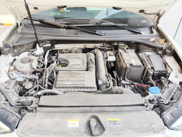 [南京·苏A] 二手奥迪奥迪Q32021款 35 TFSI 时尚致雅型