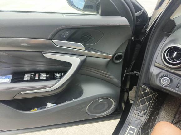 [上海·沪B] 二手魏牌魏牌 VV72017款 2.0T 旗舰型