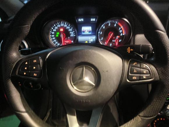 [深圳·粤B] 二手奔驰奔驰GLA2016款 GLA 200 蓝调版