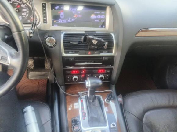 [武汉·鄂A] 二手奥迪奥迪Q72013款 35 TDI 专享型