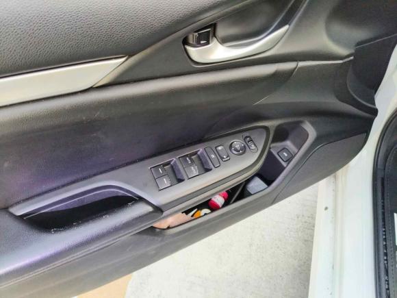 [深圳·粤B] 二手本田思域2016款 220TURBO CVT豪华版