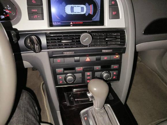 [上海·沪E] 二手奥迪奥迪A6L2011款 2.0 TFSI 自动标准型