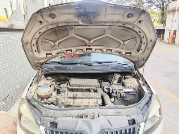 [佛山·苏M] 二手斯柯达晶锐2012款 1.6L 自动酷黑版