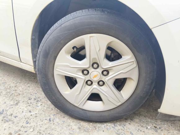 [南京·苏E] 二手雪佛兰科沃兹2016款 1.5L 手动欣享版