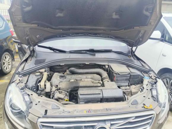 [佛山·粤S] 二手沃尔沃沃尔沃XC602015款 T5 AWD 智远版