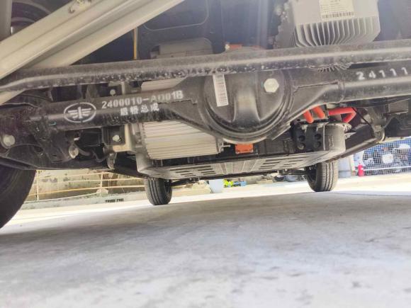 [上海·苏E] 二手奔腾奔腾小马2025款 222km 灵动马