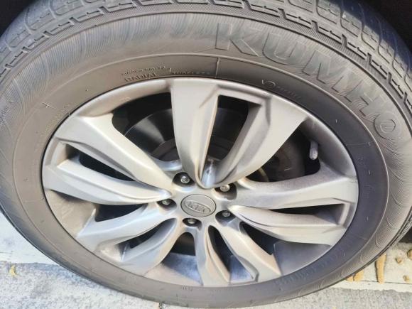 [深圳·粤B] 二手起亚索兰托2009款 2.4L 至尊版