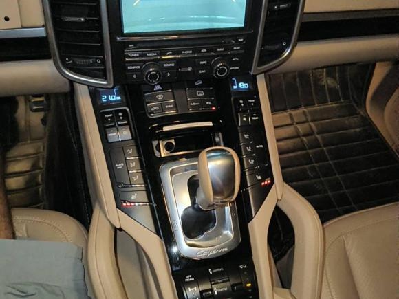 [广州·粤M] 二手保时捷Cayenne2011款 Cayenne 3.0T