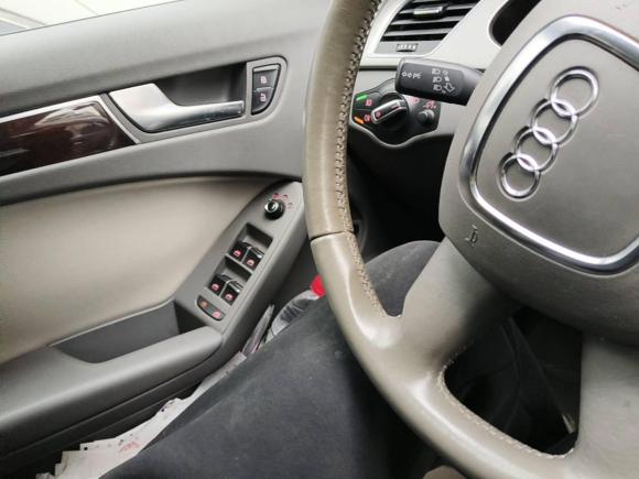 [上海·沪C] 二手奥迪奥迪A4L2011款 2.0 TFSI 舒适型