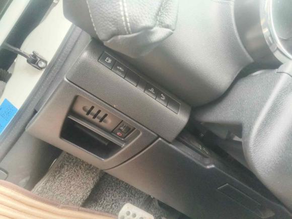 [常州·苏D] 二手标致标致30082013款 2.0L 自动潮流版