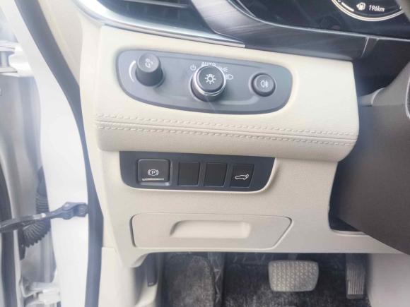 [深圳·粤B] 二手别克别克GL82020款 ES陆尊 653T 舒适型