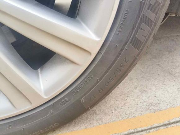 [广州·粤J] 二手丰田皇冠2010款 2.5L Royal 真皮天窗版