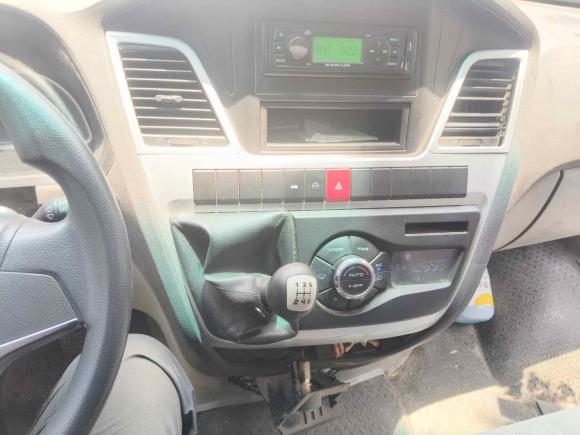 [合肥·豫A] 二手依维柯依维柯褒迪2017款 2.5T尊享A37客车高顶6-7座47Z5