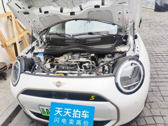 [上海·苏A] 二手MINI电动MINI COOPER2024款 452km COOPER SE 艺术家
