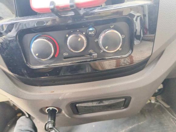 [上海·沪A] 二手东风御风御风EM262023款 高配版 41.86kWh 宁德时代