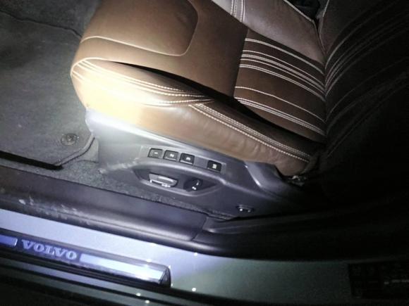 [上海·浙F] 二手沃尔沃沃尔沃S60插电式混动2018款 S60L E驱混动 T6进取版