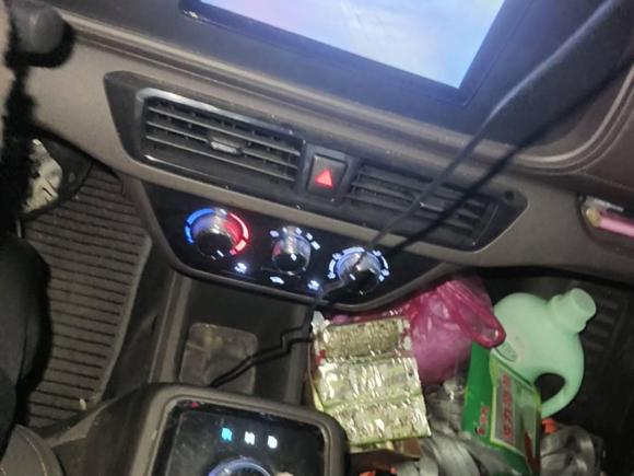 [无锡·苏B] 二手瑞驰汽车瑞驰新能源EC712024款 EC71L 标准版 纯电动厢式车