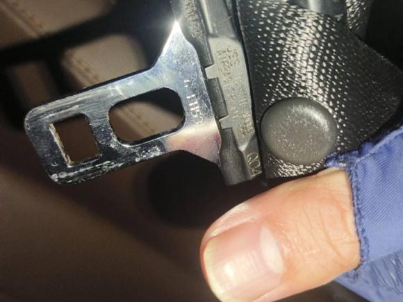 [广州·粤W] 二手奔驰奔驰GLB2022款 改款 GLB 200 动感型