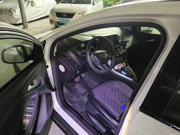 [佛山·粤R] 二手福特福克斯2017款 两厢 1.6L 自动舒适型智行版