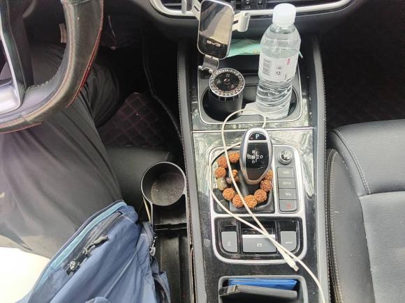 [上海·皖P] 二手比亚迪宋MAX2021款 升级版 1.5T 自动尊贵型 6座