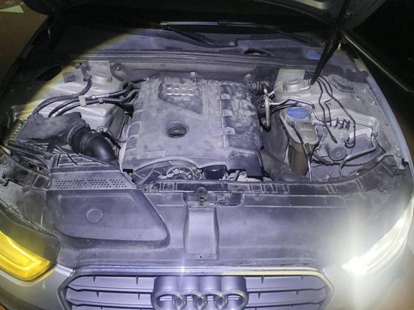 [深圳·粤B] 二手奥迪奥迪A4L2013款 35 TFSI 自动标准型