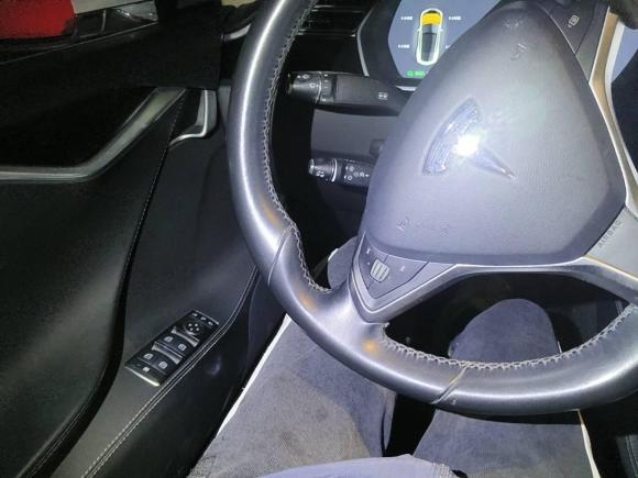 [上海·沪A] 二手特斯拉Model S2015款 Model S 70