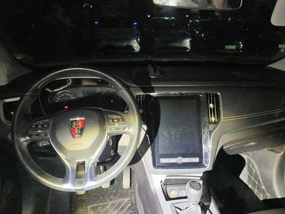 [上海·鄂A] 二手荣威荣威RX52019款 20T 两驱手动4G互联铂金版