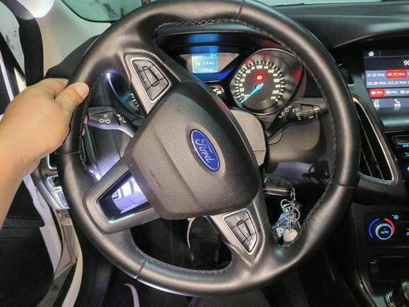 [杭州·豫P] 二手福特福克斯2017款 两厢 1.6L 手动风尚型智行版