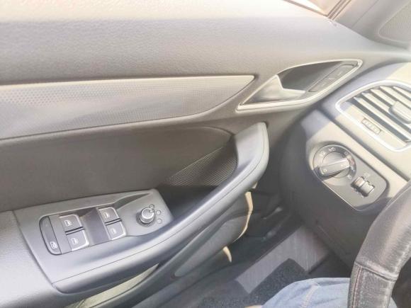 [上海·沪A] 二手奥迪奥迪Q32015款 30 TFSI 舒适型