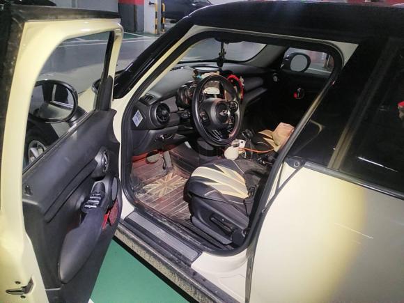 [上海·沪B] 二手MINIMINI2015款 1.5T COOPER Fun 五门版