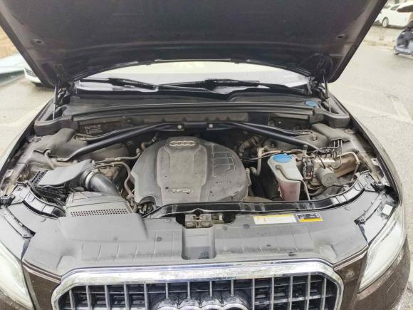 [武汉·鄂A] 二手奥迪奥迪Q52017款 40 TFSI 进取型