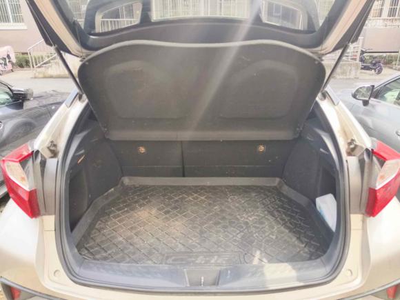 [上海·皖P] 二手丰田丰田C-HR2018款 2.0L 领先版 国VI