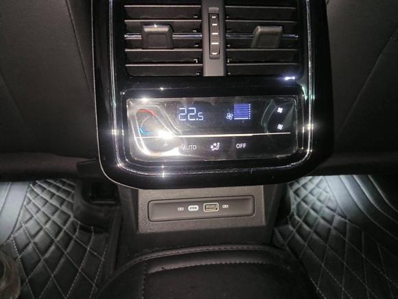 [上海·沪A] 二手大众帕萨特2023款 380TSI 豪华版