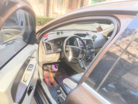 [上海·吉J] 二手沃尔沃沃尔沃XC602011款 2.0T 智尊版