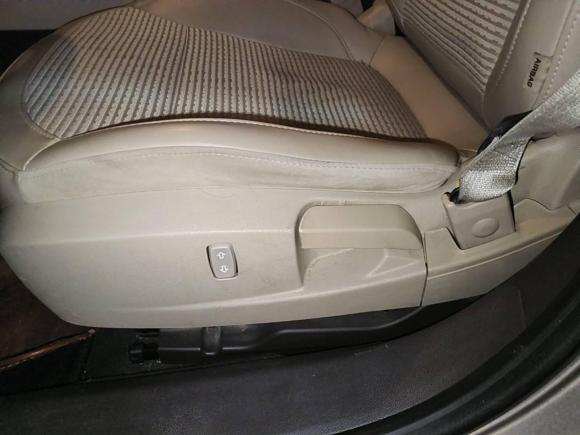 [西安·陕A] 二手别克君威2014款 2.0L 领先时尚型