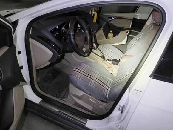 [武汉·鄂A] 二手福特福克斯2012款 三厢 1.6L 自动舒适型
