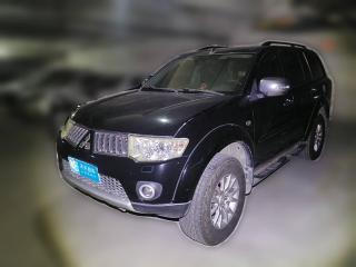 三菱帕杰罗·劲畅2011款 3.0L 豪华导航版