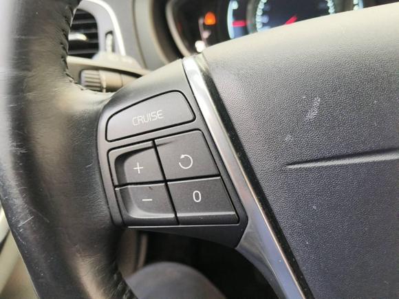 [上海·沪C] 二手沃尔沃沃尔沃V402014款 2.0T 智雅版